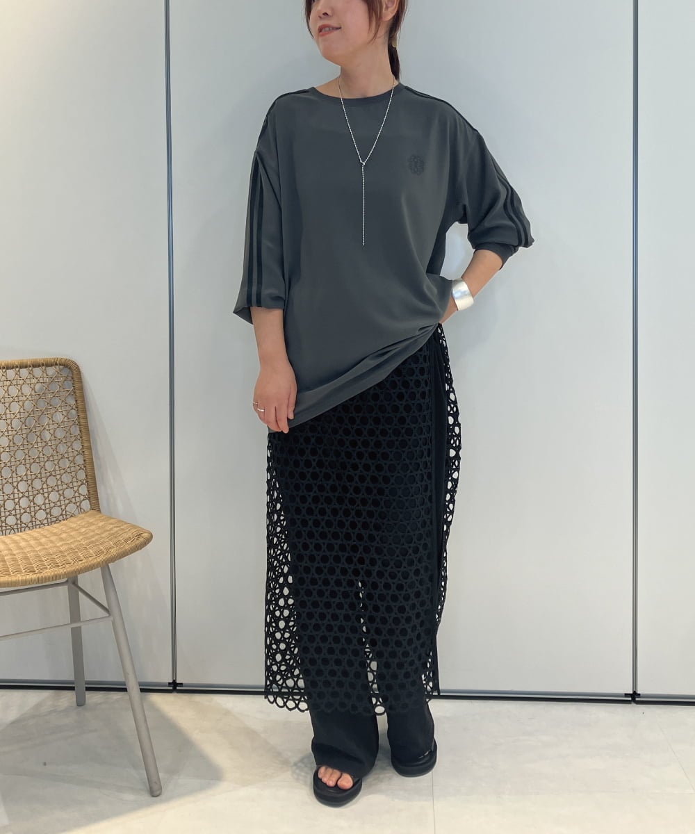 ZMKAE25120 al'aise modulation(アレーズモジュレーション) ラインスリーブカットプルオーバー ダークグレー