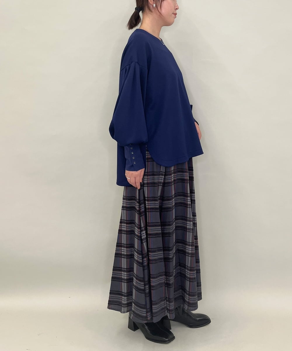 ZMKAE27089 al'aise modulation(アレーズモジュレーション) カフスポイントボリューム袖プルオーバー ネイビー