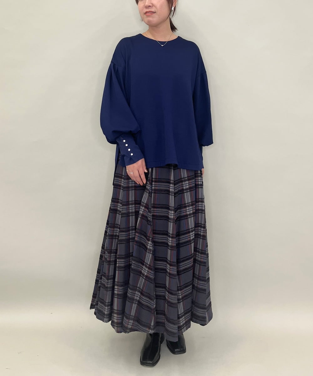 ZMKAE27089 al'aise modulation(アレーズモジュレーション) カフスポイントボリューム袖プルオーバー ネイビー