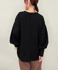 ZMKAE27089 al'aise modulation(アレーズモジュレーション) カフスポイントボリューム袖プルオーバー ブラック