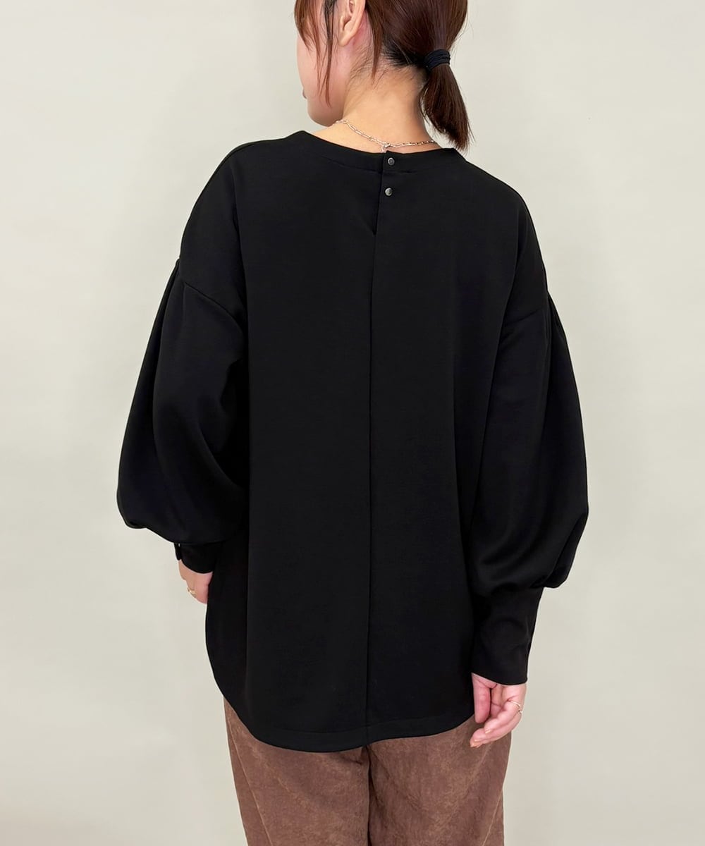 ZMKAE27089 al'aise modulation(アレーズモジュレーション) カフスポイントボリューム袖プルオーバー ブラック