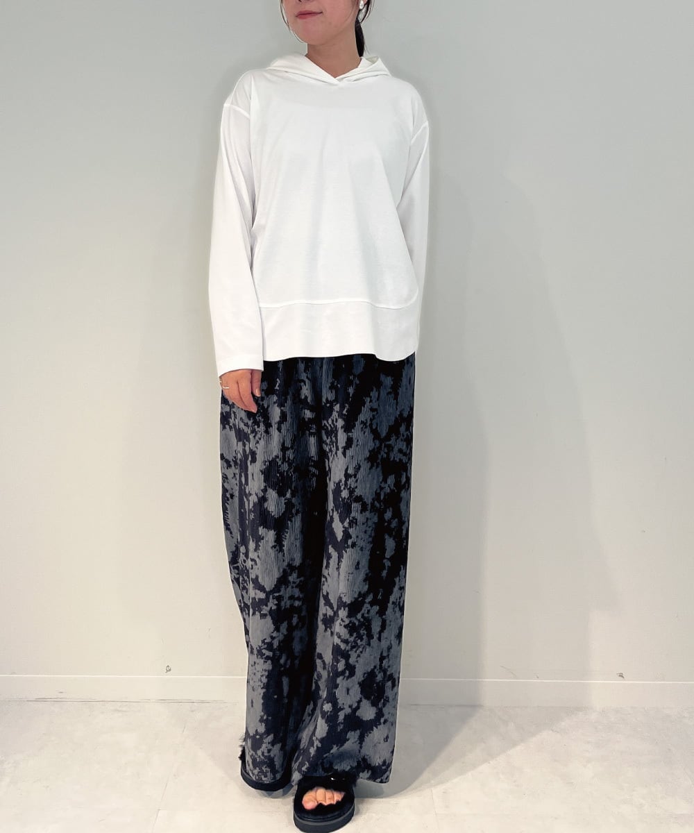 ZMKAE36079 al'aise modulation(アレーズモジュレーション) ラウンドヘム長袖フーディーカットソー アイボリー