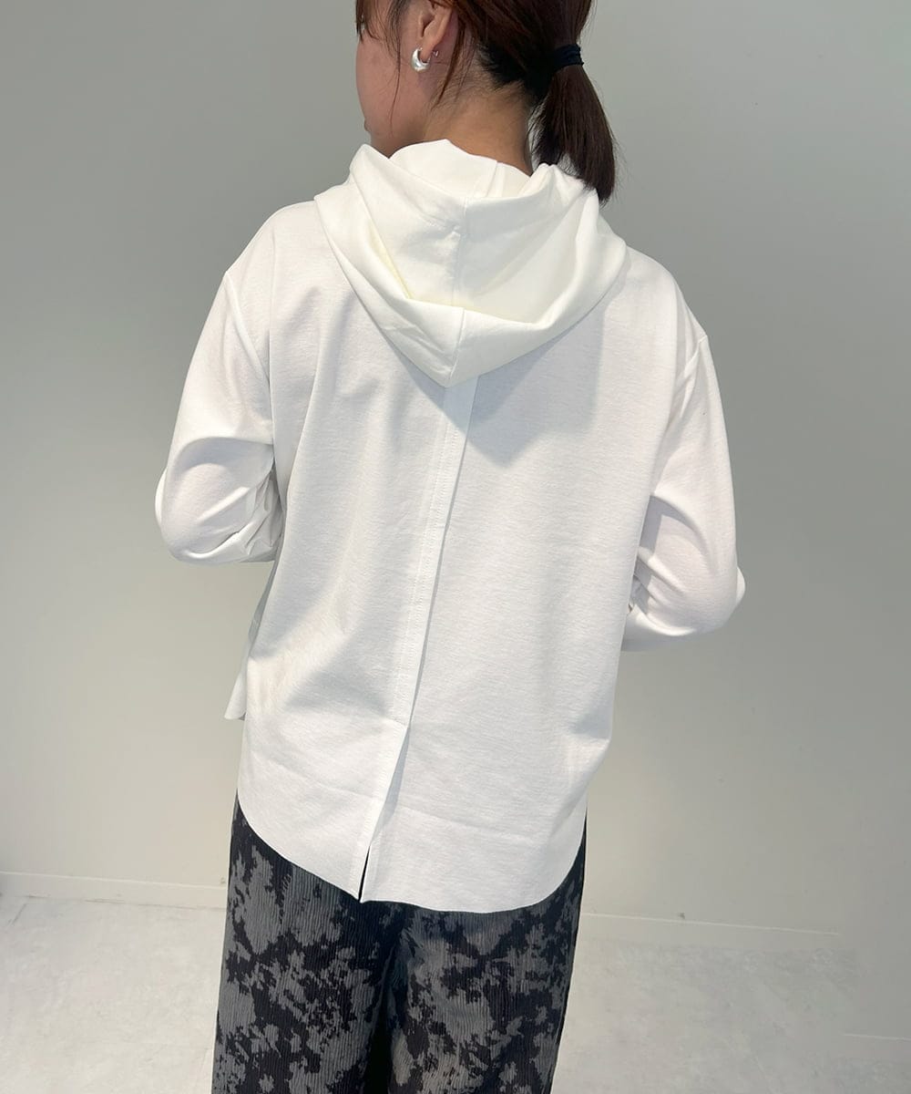 ZMKAE36079 al'aise modulation(アレーズモジュレーション) ラウンドヘム長袖フーディーカットソー アイボリー