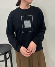 ZMKAE42098 al'aise modulation(アレーズモジュレーション) フロントモチーフロングスリーブTシャツ ブラック