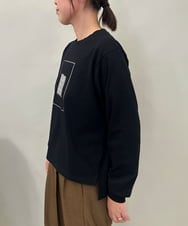ZMKAE42098 al'aise modulation(アレーズモジュレーション) フロントモチーフロングスリーブTシャツ ブラック