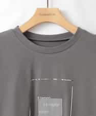 ZMKAE42098 al'aise modulation(アレーズモジュレーション) フロントモチーフロングスリーブTシャツ ダークグレー