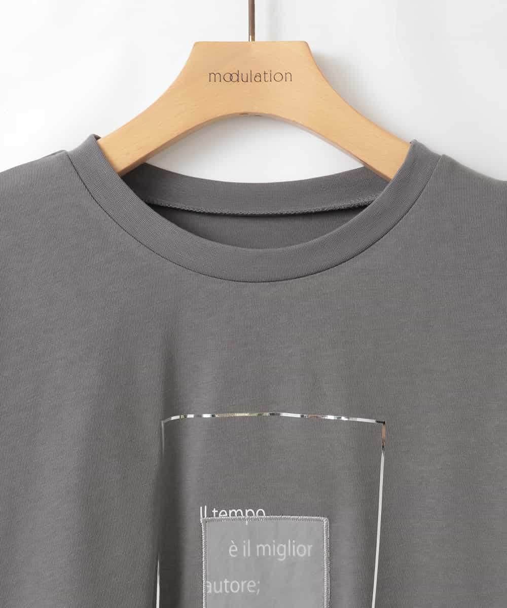 ZMKAE42098 al'aise modulation(アレーズモジュレーション) フロントモチーフロングスリーブTシャツ ダークグレー