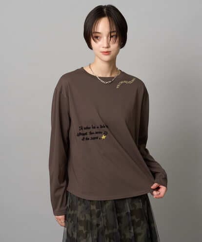 ZMKAH31110 al'aise modulation ロゴアクセントロングスリーブTシャツ
