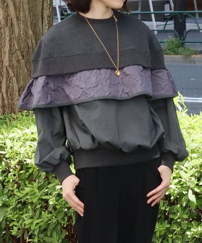 ZMKAT12158 al'aise modulation ビッグフリルトレーナー