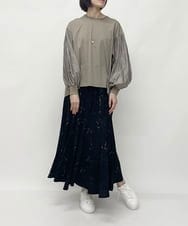 ZMKAW01128 al'aise modulation(アレーズモジュレーション) サテンシフォンプリーツプルオーバー グレージュ