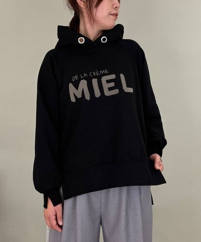 ZMKCE01089 al'aise modulation 裏起毛ロゴデザインパーカー