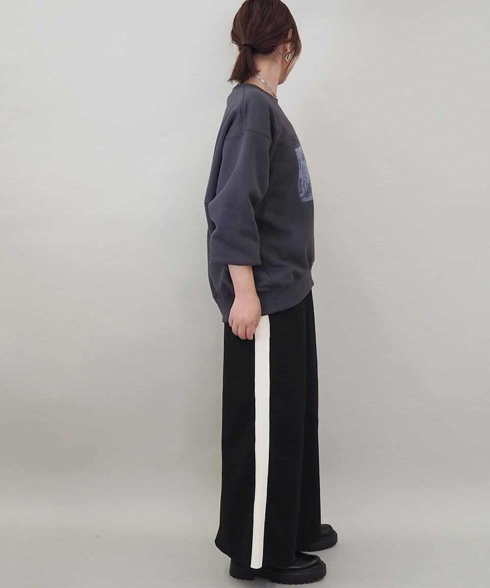 ZMKCE02110 al'aise modulation(アレーズモジュレーション) フォトプリント裏毛スウェット ダークグレー