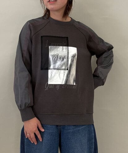 ZMKCE04118 al'aise modulation 箔プリントロゴスウェットプルオーバー