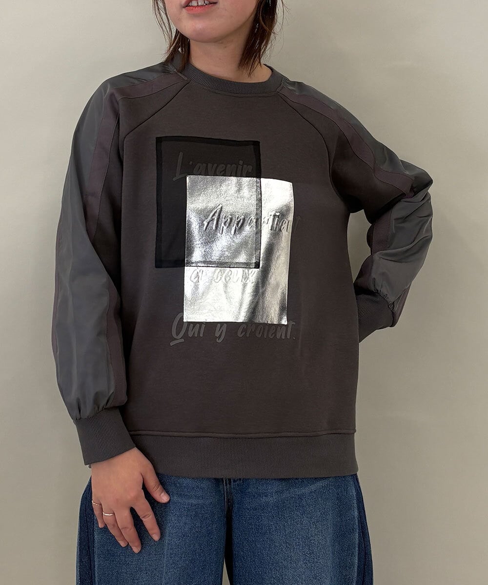 ZMKCE04118 al'aise modulation 箔プリントロゴスウェットプルオーバー