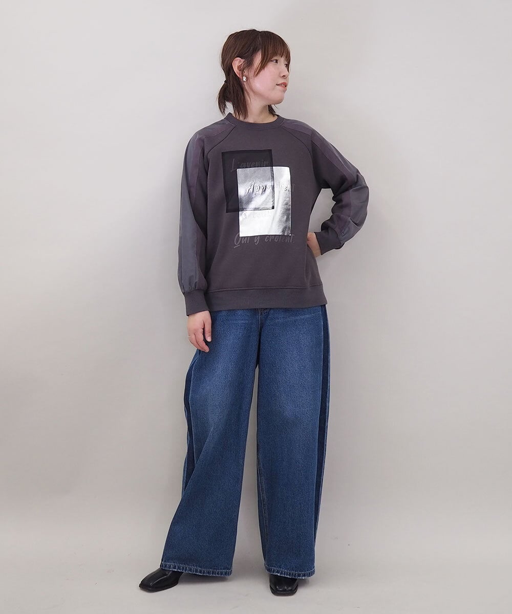 ZMKCE04118 al'aise modulation(アレーズモジュレーション) 箔プリントロゴスウェットプルオーバー ダークグレー