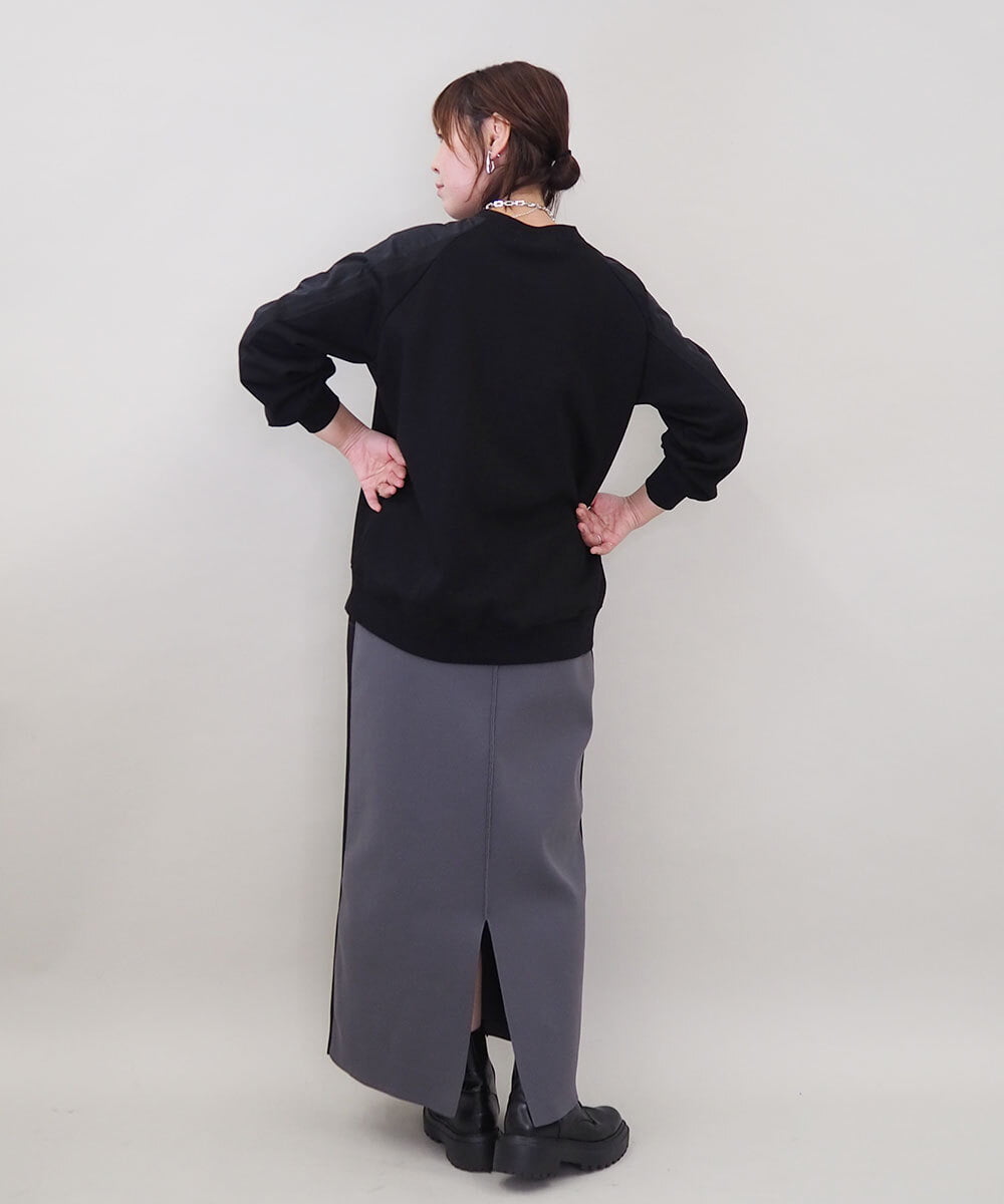 ZMKCE04118 al'aise modulation(アレーズモジュレーション) 箔プリントロゴスウェットプルオーバー ブラック