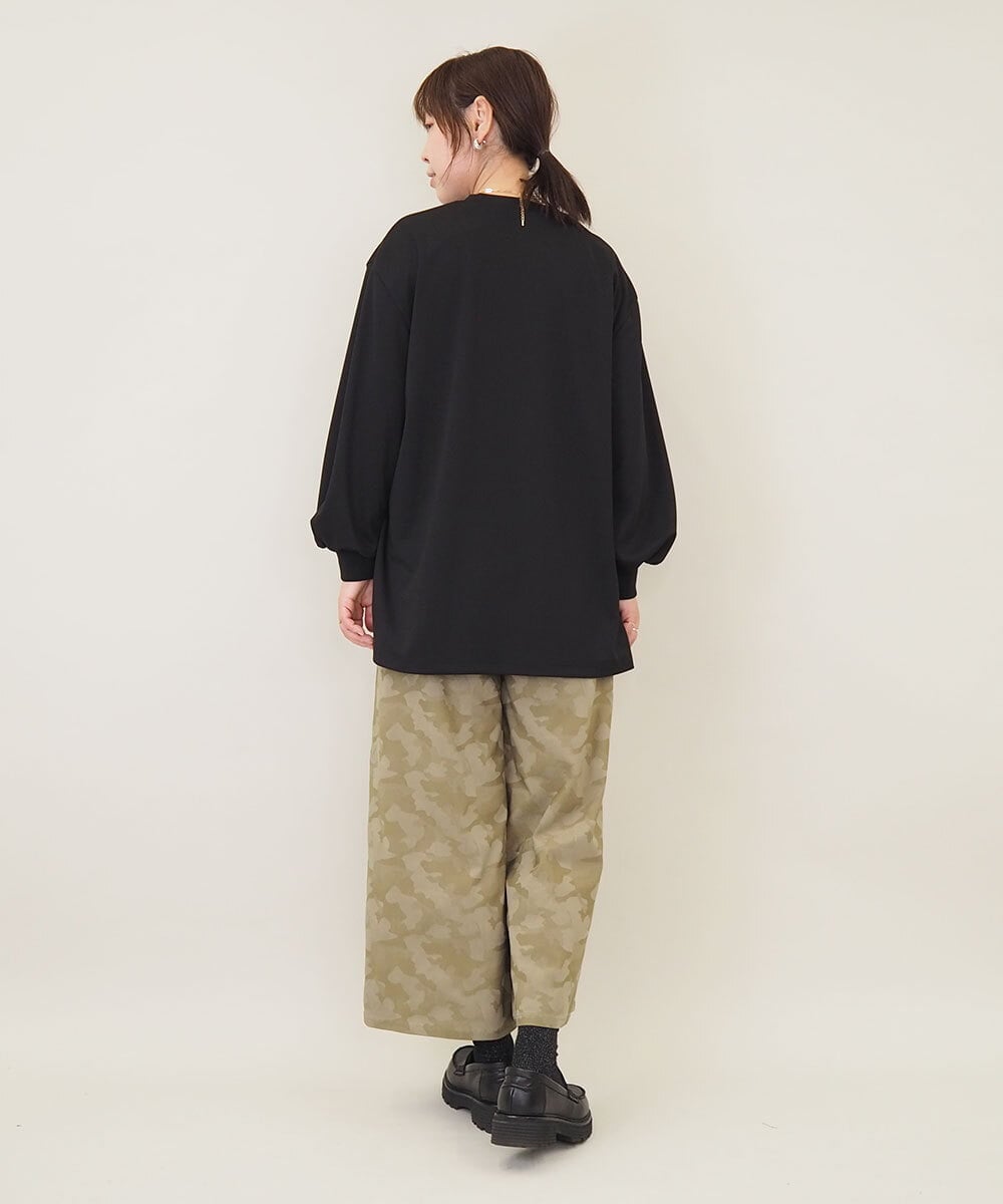 ZMKEE04110 al'aise modulation(アレーズモジュレーション) エンボスロゴスクエアヘムプルオーバー ブラック