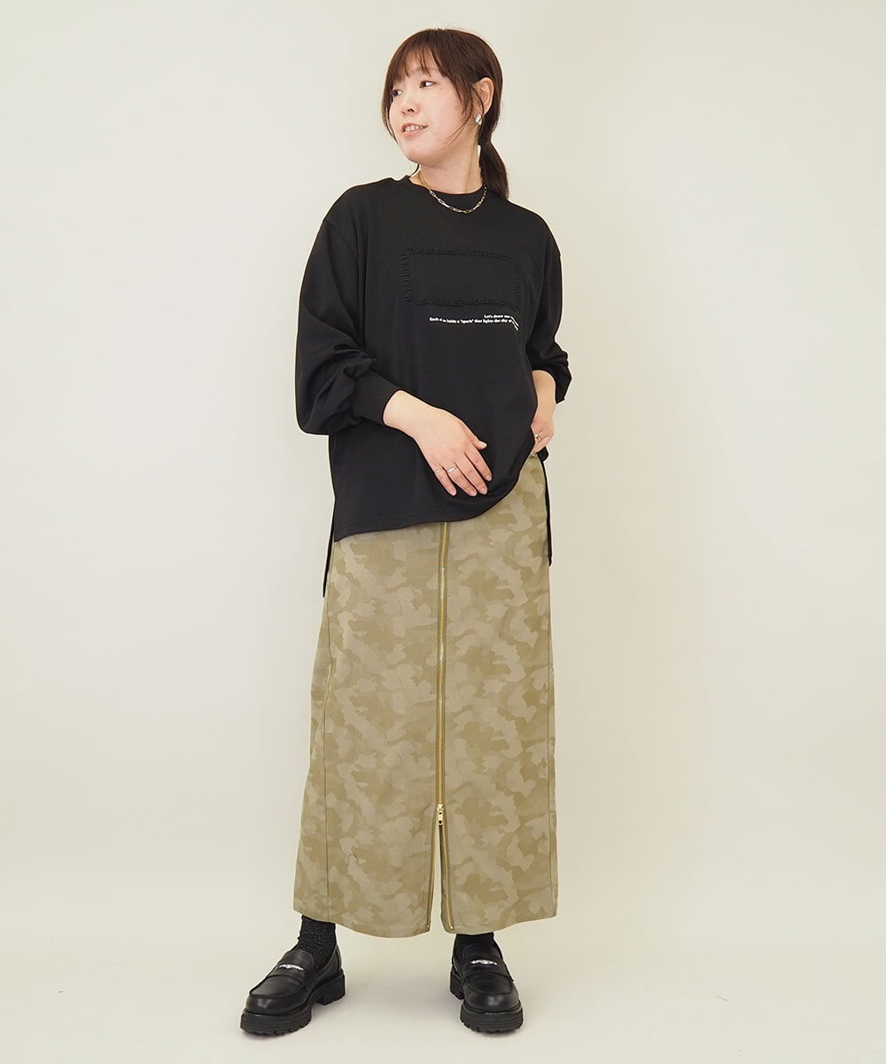 ZMKEE04110 al'aise modulation(アレーズモジュレーション) エンボスロゴスクエアヘムプルオーバー ブラック