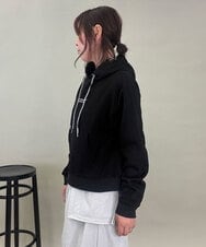 ZMKEE07128 al'aise modulation(アレーズモジュレーション) 箔ロゴラメコードフーディー ブラック