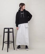 ZMKEE07128 al'aise modulation(アレーズモジュレーション) 箔ロゴラメコードフーディー ブラック