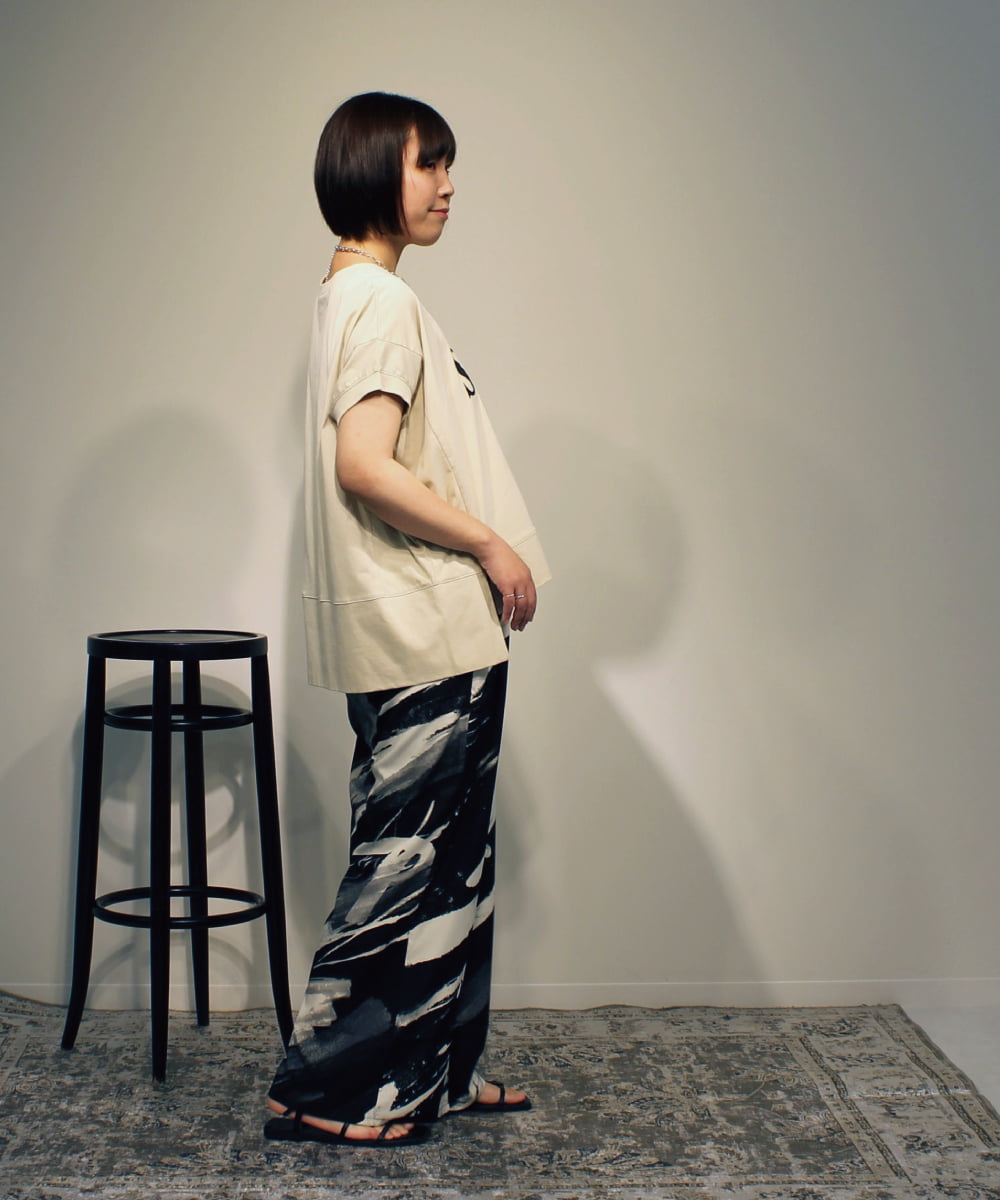 ZMKGB55089 al'aise modulation(アレーズモジュレーション) スリットヘムボックスシルエットTシャツ ベージュ