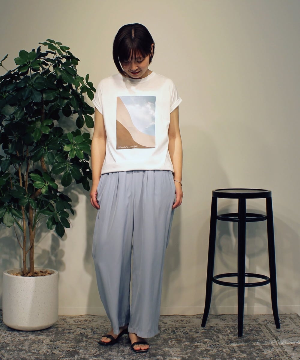 ZMKGB56089 al'aise modulation(アレーズモジュレーション) 【日本製】アートプリントフレンチスリーブTシャツ ホワイト
