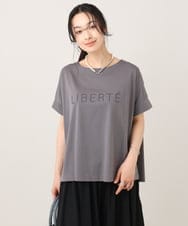 ZMKGE26079 al'aise modulation(アレーズモジュレーション) 立体ステッチロゴデザインTシャツ ダークグレー