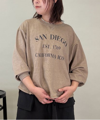 ZMKGE29120 al'aise modulation ヴィンテージ風ロゴプルオーバー