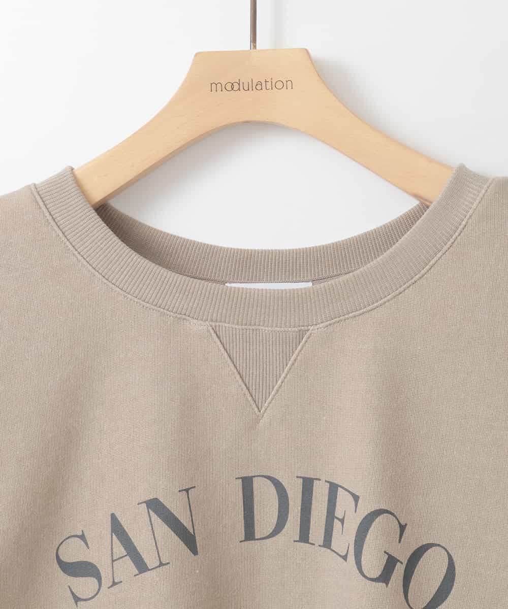 ZMKGE29120 al'aise modulation(アレーズモジュレーション) ヴィンテージ風ロゴプルオーバー ベージュ