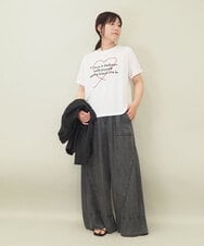 ZMKGE39090 al'aise modulation(アレーズモジュレーション) ロゴステッチデザインTシャツ ホワイト