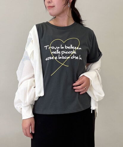 ZMKGE39090 al'aise modulation ロゴステッチデザインTシャツ