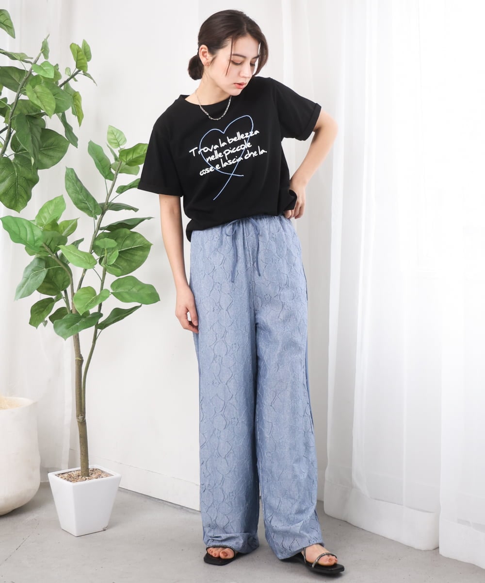 ZMKGE39090 al'aise modulation(アレーズモジュレーション) ロゴステッチデザインTシャツ ブラック