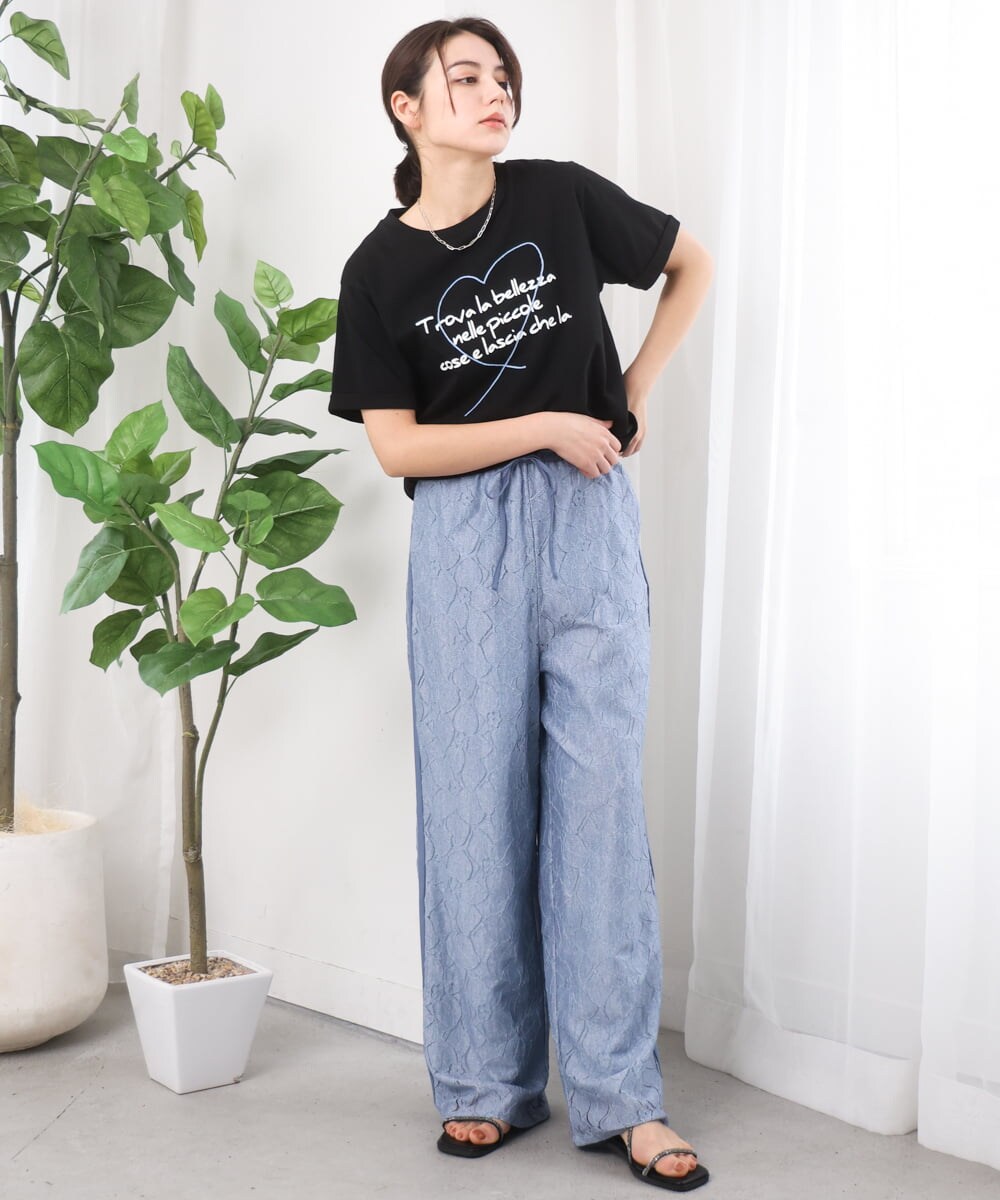 ZMKGE39090 al'aise modulation(アレーズモジュレーション) ロゴステッチデザインTシャツ ブラック