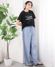 ZMKGE39090 al'aise modulation(アレーズモジュレーション) ロゴステッチデザインTシャツ ブラック