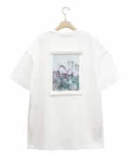 ZMKGQ23110 al'aise modulation(アレーズモジュレーション) フラワーグラフィックTシャツ ホワイト