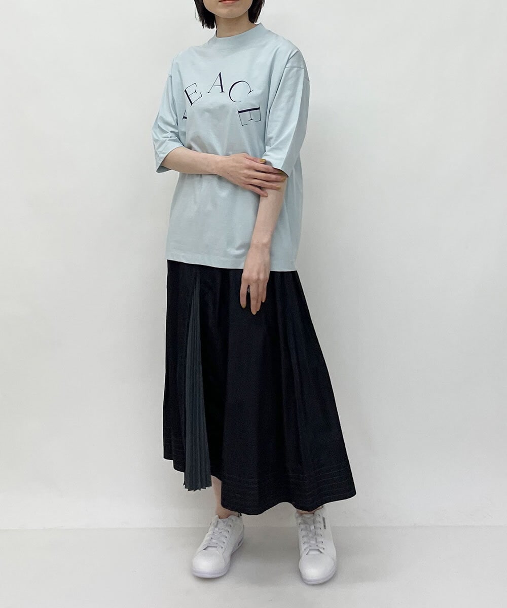 ZMKGT18099 al'aise modulation(アレーズモジュレーション) 【日本製】ボトルネックラウンドロゴ Tシャツ ライトブルー
