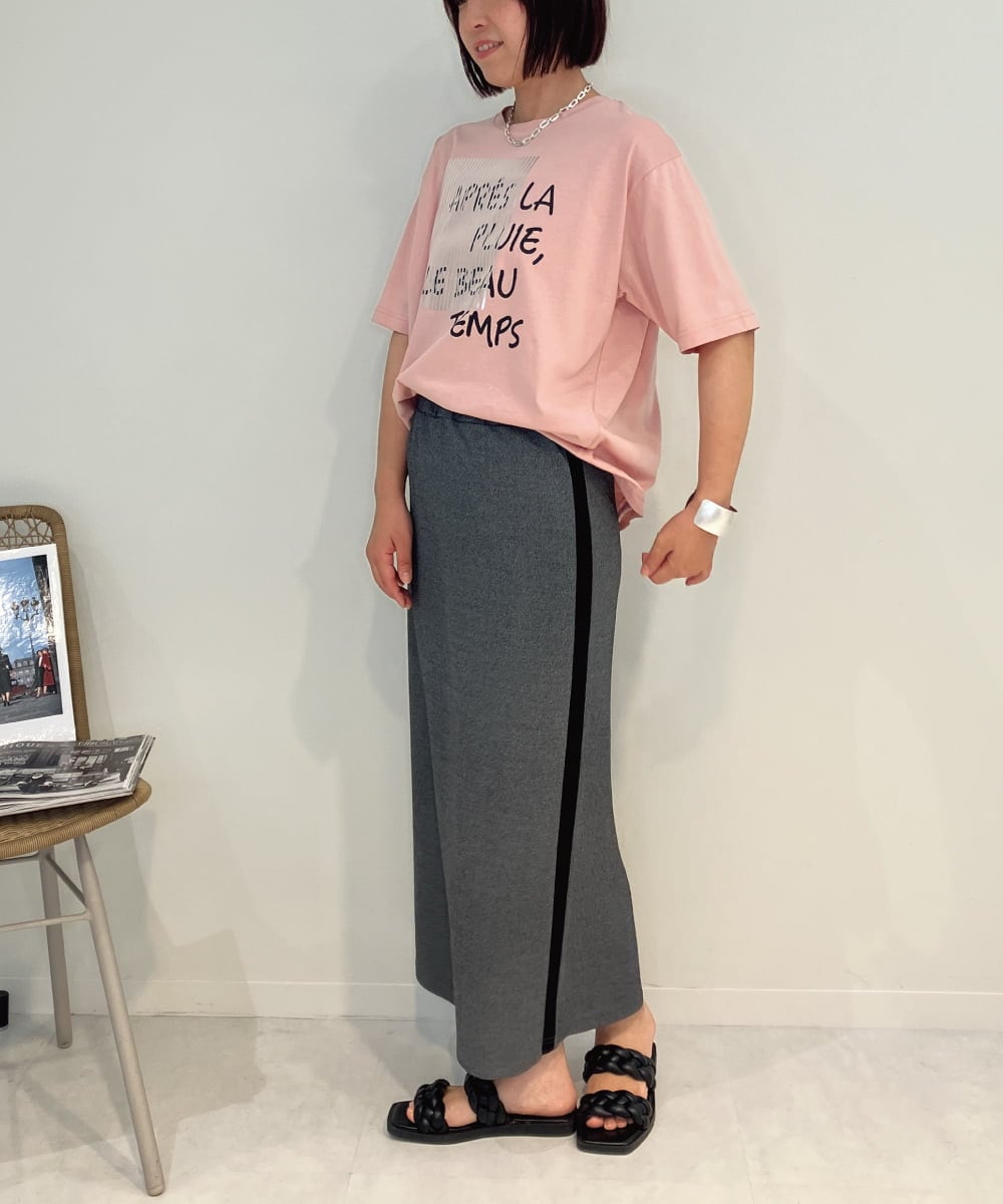 ZMKIB72079 al'aise modulation(アレーズモジュレーション) 【接触冷感】メッセージ箔プリントTシャツ ピンク