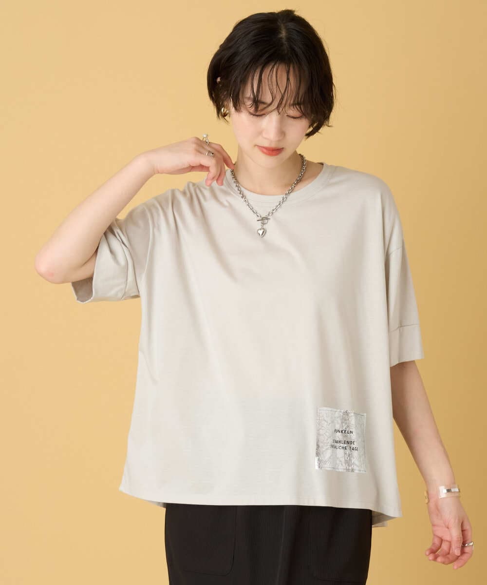 ZMKIE01099 al'aise modulation(アレーズモジュレーション) 【洗える】タグアクセントコットンTシャツ ライトグレー
