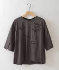 ZMKJB07079 al'aise modulation(アレーズモジュレーション) 【接触冷感】メッセージ刺繍デザインプルオーバー ダークグレー
