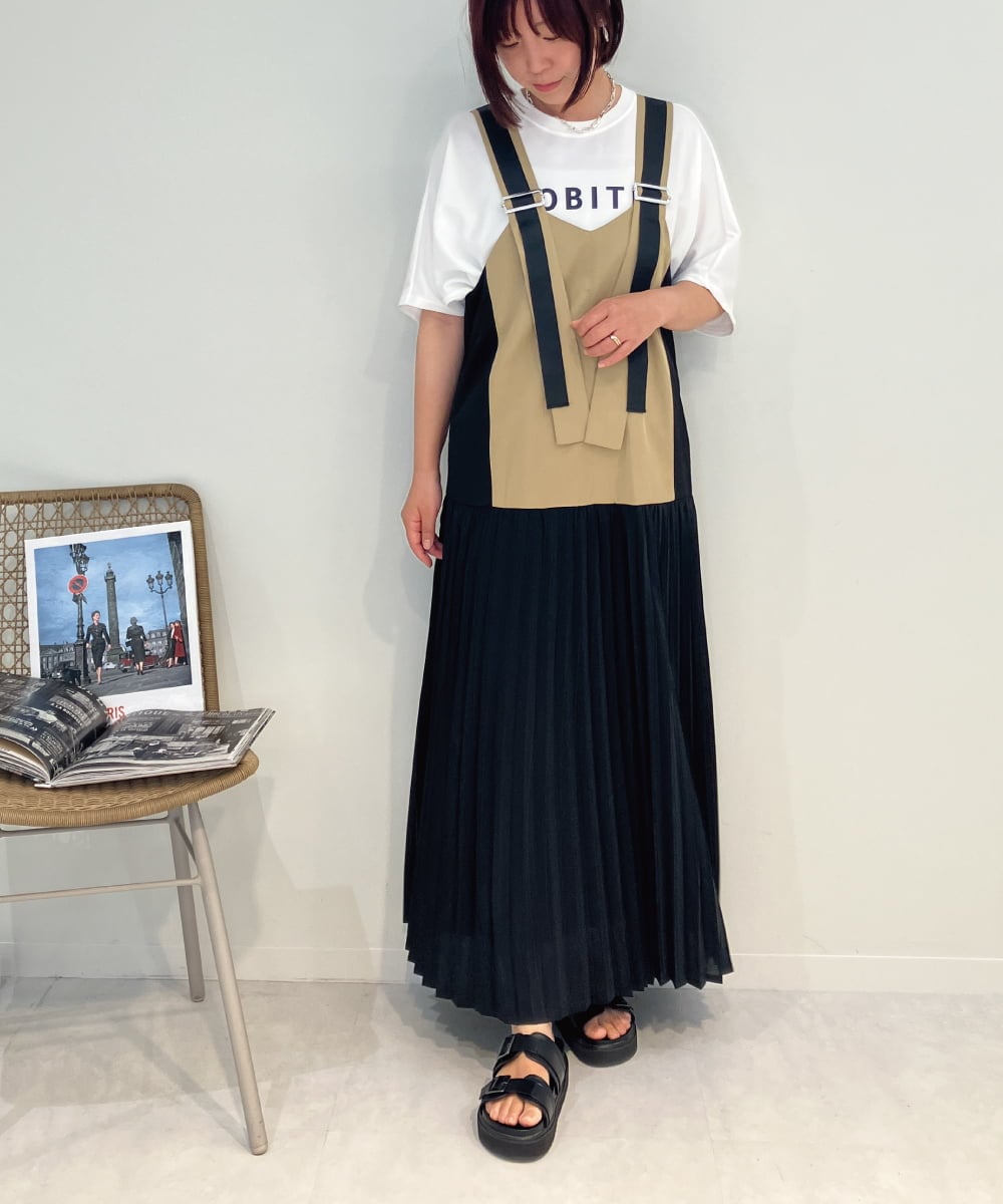 ZMKJB11080 al'aise modulation(アレーズモジュレーション) フロントロゴドルマンシルエットTシャツ ホワイト