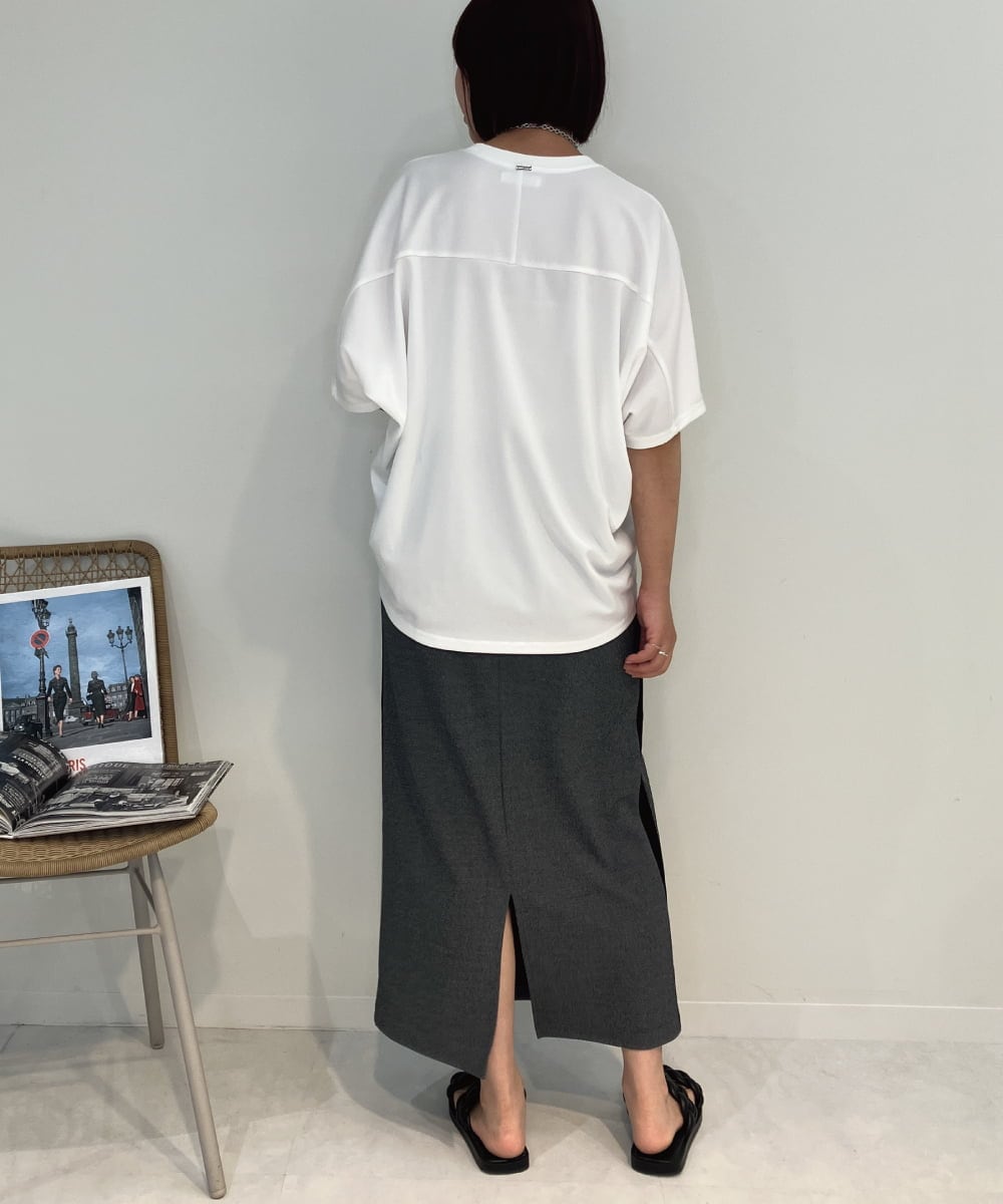 ZMKJB11080 al'aise modulation(アレーズモジュレーション) フロントロゴドルマンシルエットTシャツ ホワイト