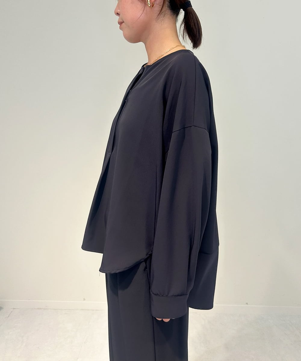 ZMKJB20090 al'aise modulation(アレーズモジュレーション) 【セットアップ対応・洗える】ドロップショルダースリットネックカットソー ネイビー