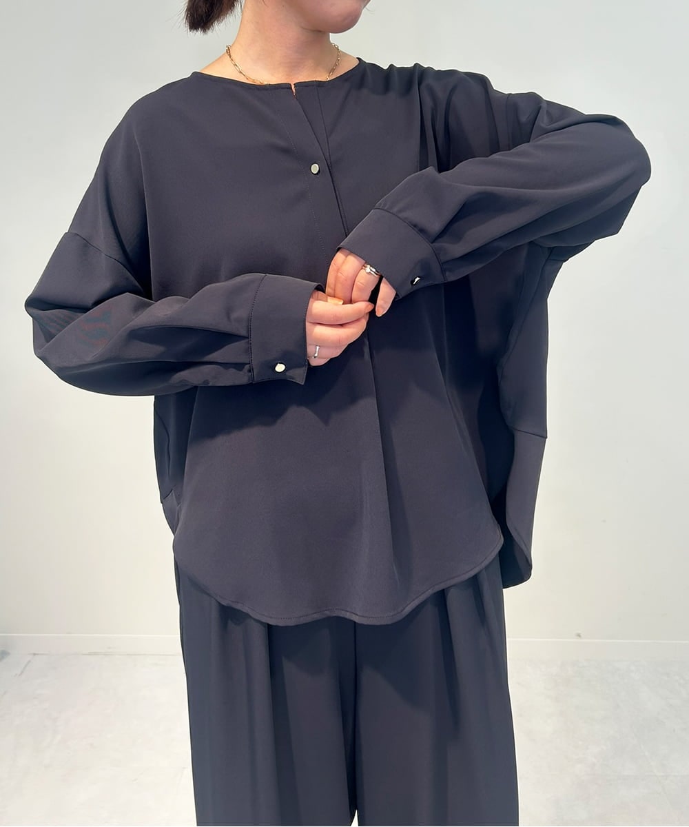 ZMKJB20090 al'aise modulation(アレーズモジュレーション) 【セットアップ対応・洗える】ドロップショルダースリットネックカットソー ネイビー