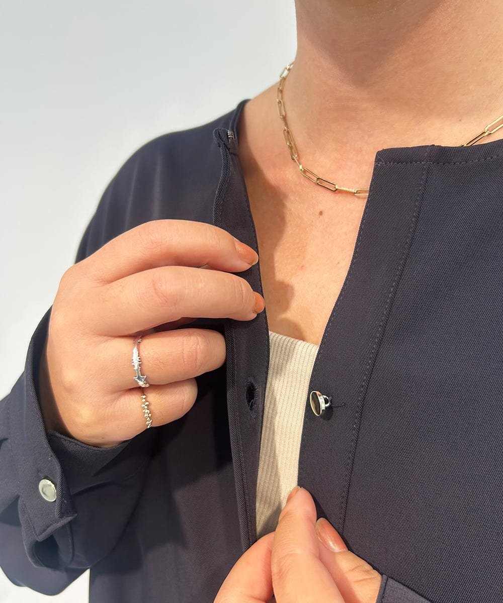 ZMKJB20090 al'aise modulation(アレーズモジュレーション) 【セットアップ対応・洗える】ドロップショルダースリットネックカットソー ネイビー