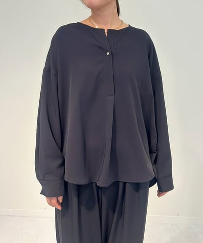 ZMKJB20090 al'aise modulation 【セットアップ対応・洗える】ドロップショルダースリットネックカットソー