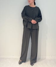 ZMKJB20090 al'aise modulation(アレーズモジュレーション) 【セットアップ対応・洗える】ドロップショルダースリットネックカットソー ブラウン