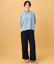 ZMKJE06069 al'aise modulation(アレーズモジュレーション) アクセントロゴデザインプルオーバー ライトブルー