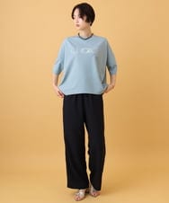 ZMKJE06069 al'aise modulation(アレーズモジュレーション) アクセントロゴデザインプルオーバー ライトブルー