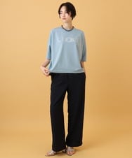 ZMKJE06069 al'aise modulation(アレーズモジュレーション) アクセントロゴデザインプルオーバー ライトブルー
