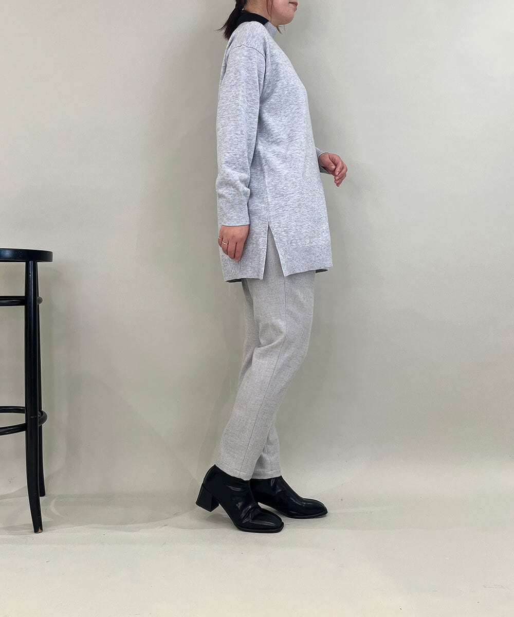 ZMLAE21130 al'aise modulation(アレーズモジュレーション) ウールライクツイルテーパードパンツ ライトグレー